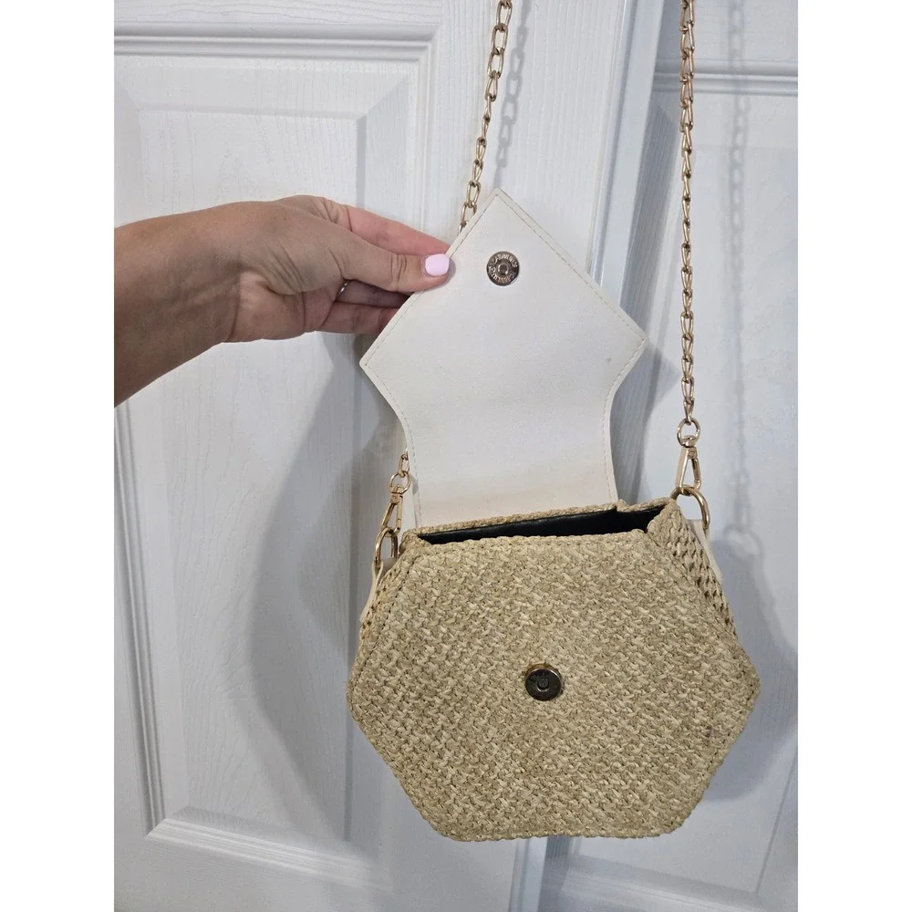 Woven Straw Hexagon Crossbody Bag White Faux Leather Flap Gold Tassel Chain